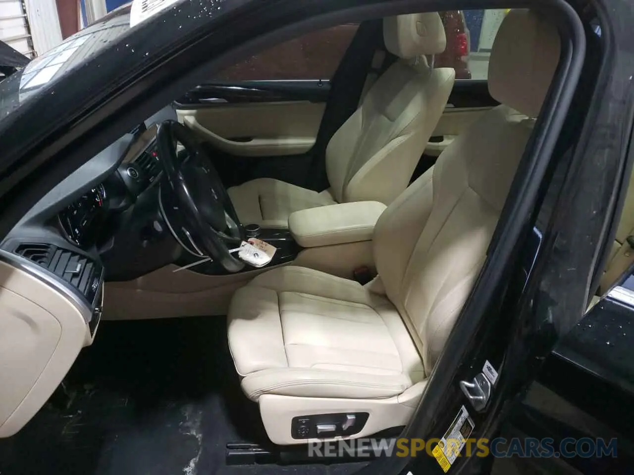 7 Photograph of a damaged car 5UXTR7C50KLE94804 BMW X3 2019