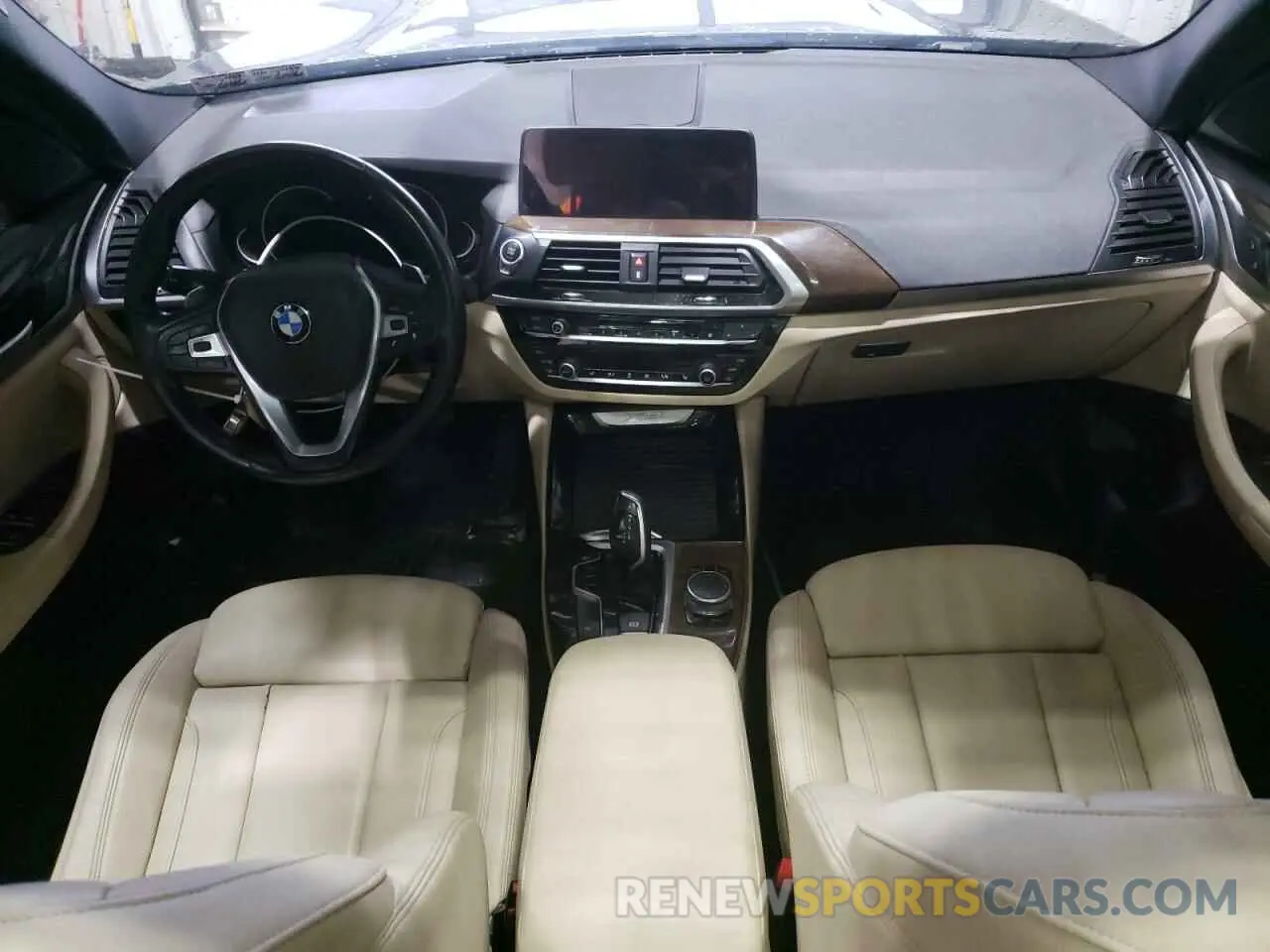 8 Photograph of a damaged car 5UXTR7C50KLE94804 BMW X3 2019