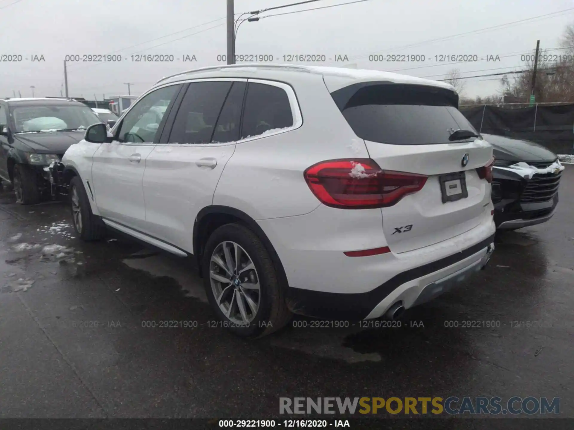 3 Photograph of a damaged car 5UXTR7C50KLE96066 BMW X3 2019