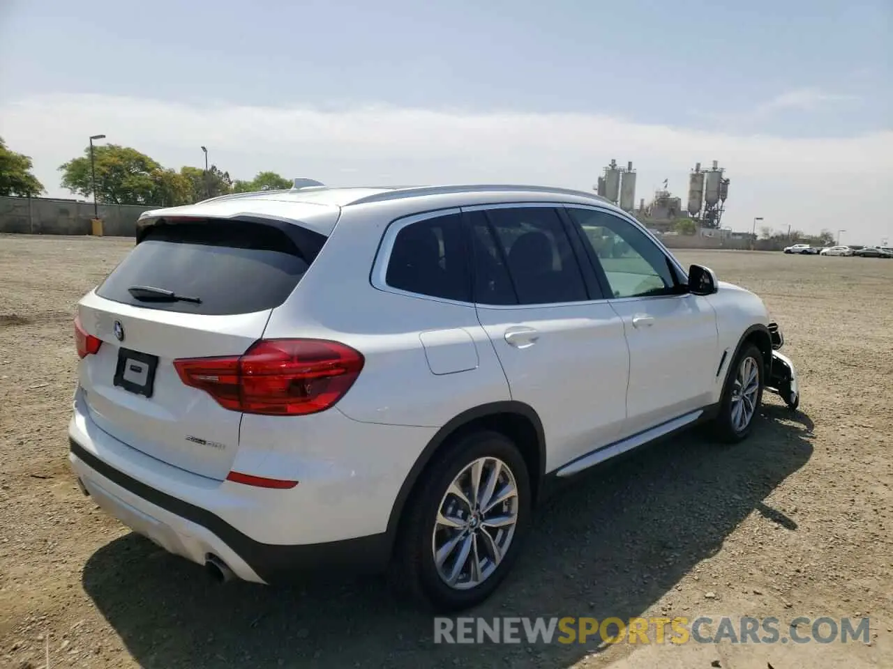 4 Photograph of a damaged car 5UXTR7C50KLE97704 BMW X3 2019