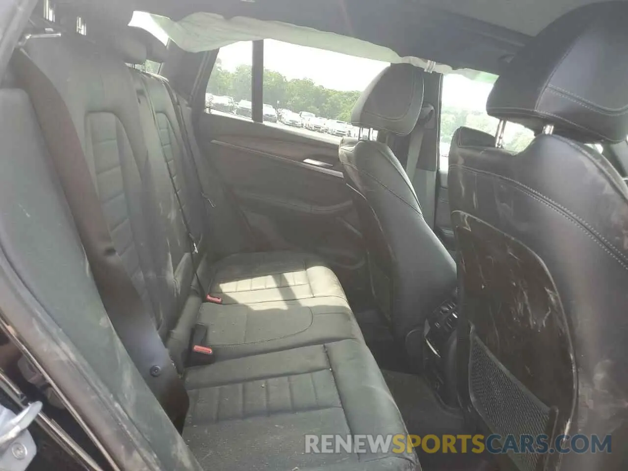 11 Photograph of a damaged car 5UXTR7C50KLF24559 BMW X3 2019