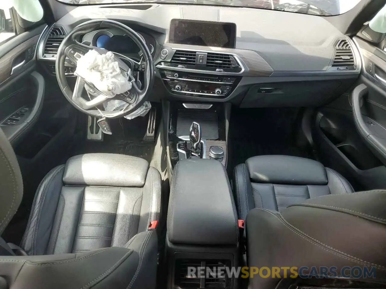 8 Photograph of a damaged car 5UXTR7C50KLF24559 BMW X3 2019