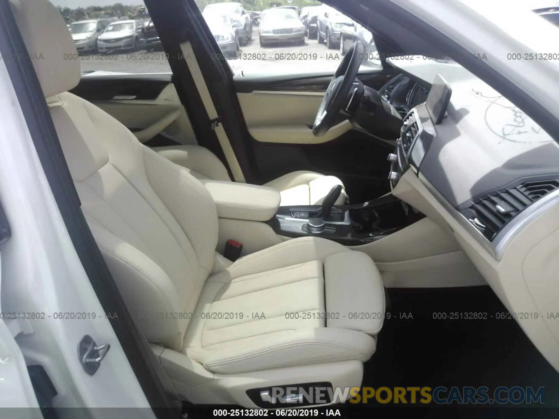 5 Photograph of a damaged car 5UXTR7C50KLF29194 BMW X3 2019