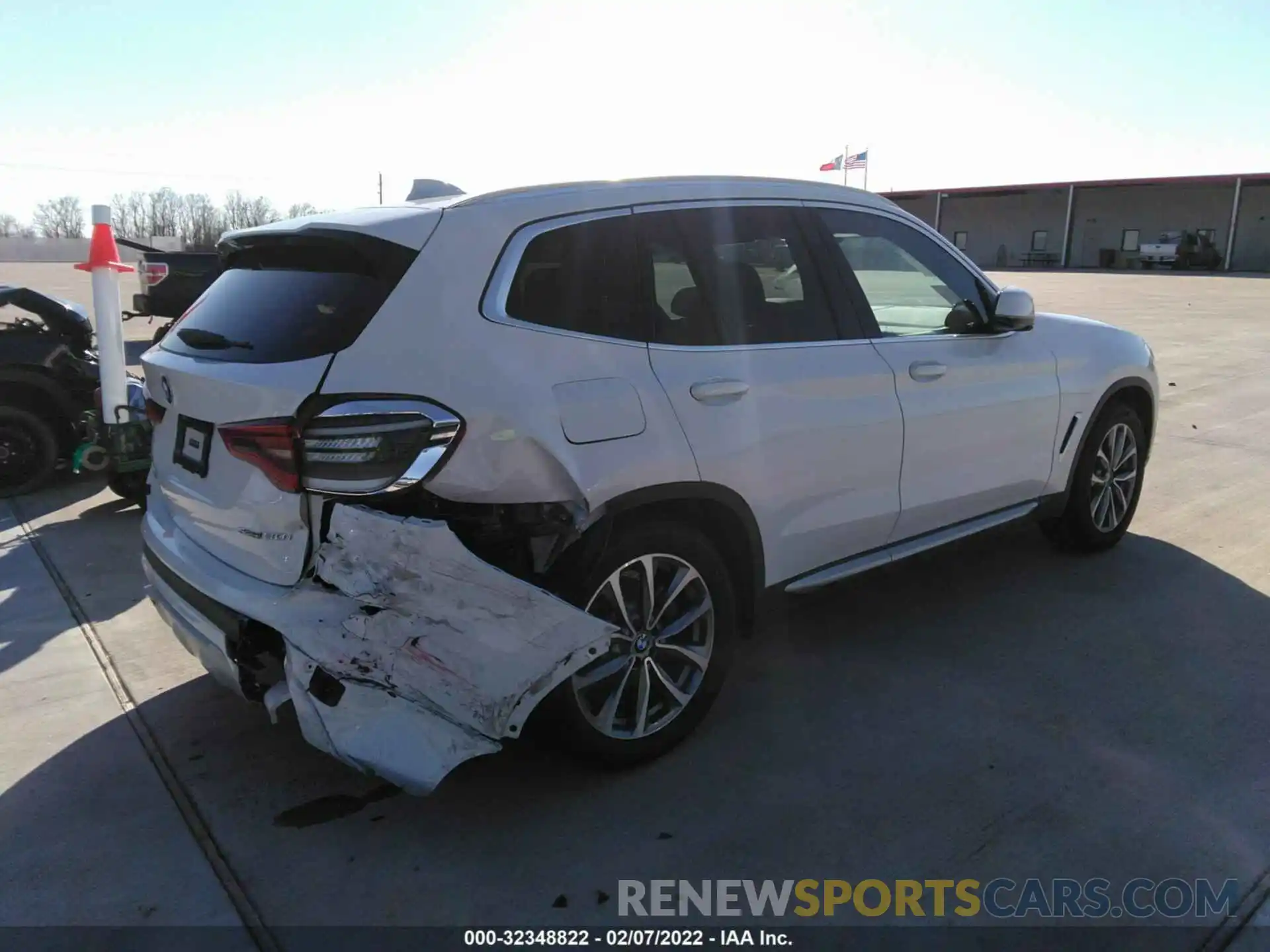 4 Photograph of a damaged car 5UXTR7C50KLF30183 BMW X3 2019