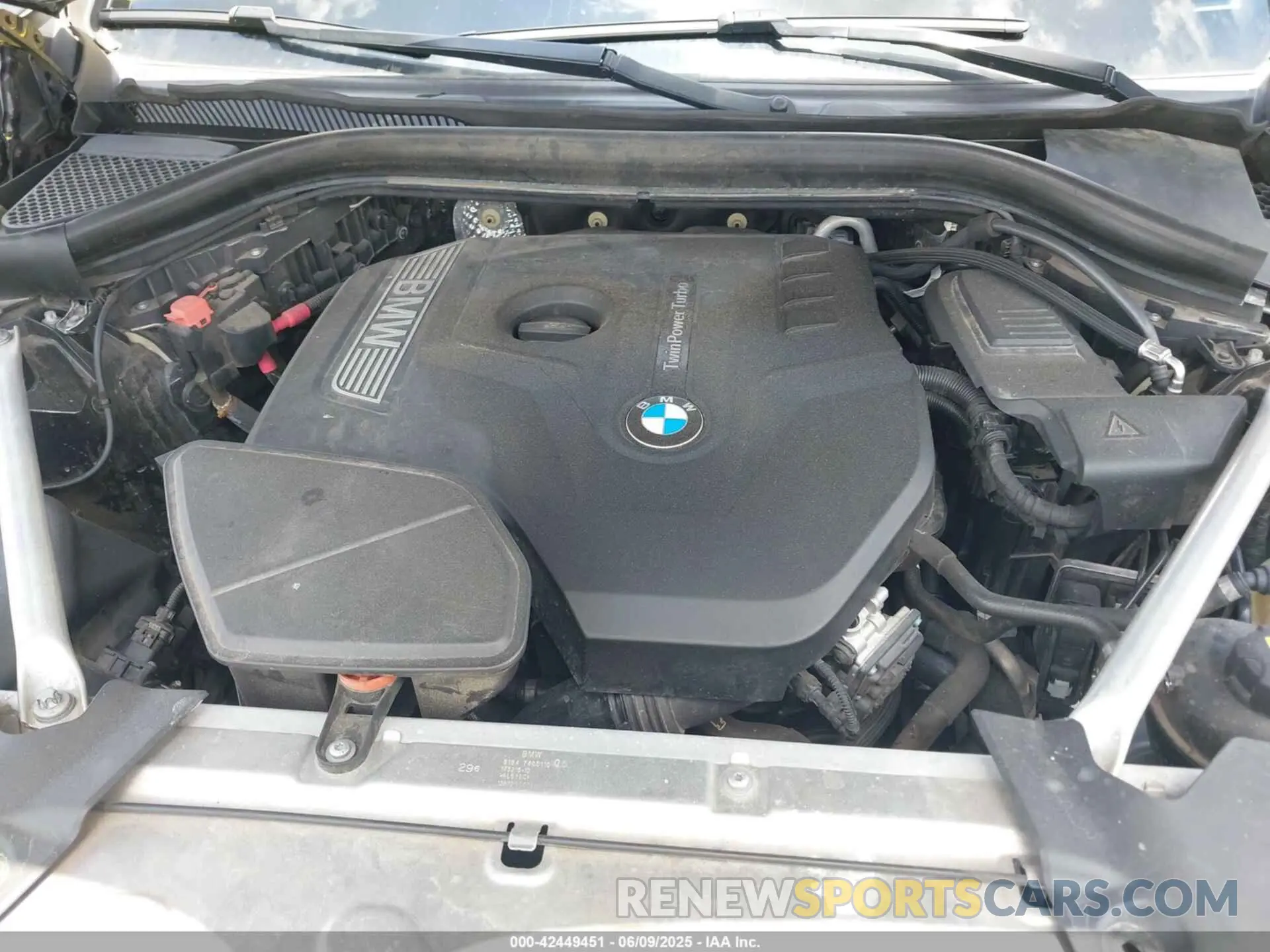 10 Photograph of a damaged car 5UXTR7C50KLF31866 BMW X3 2019