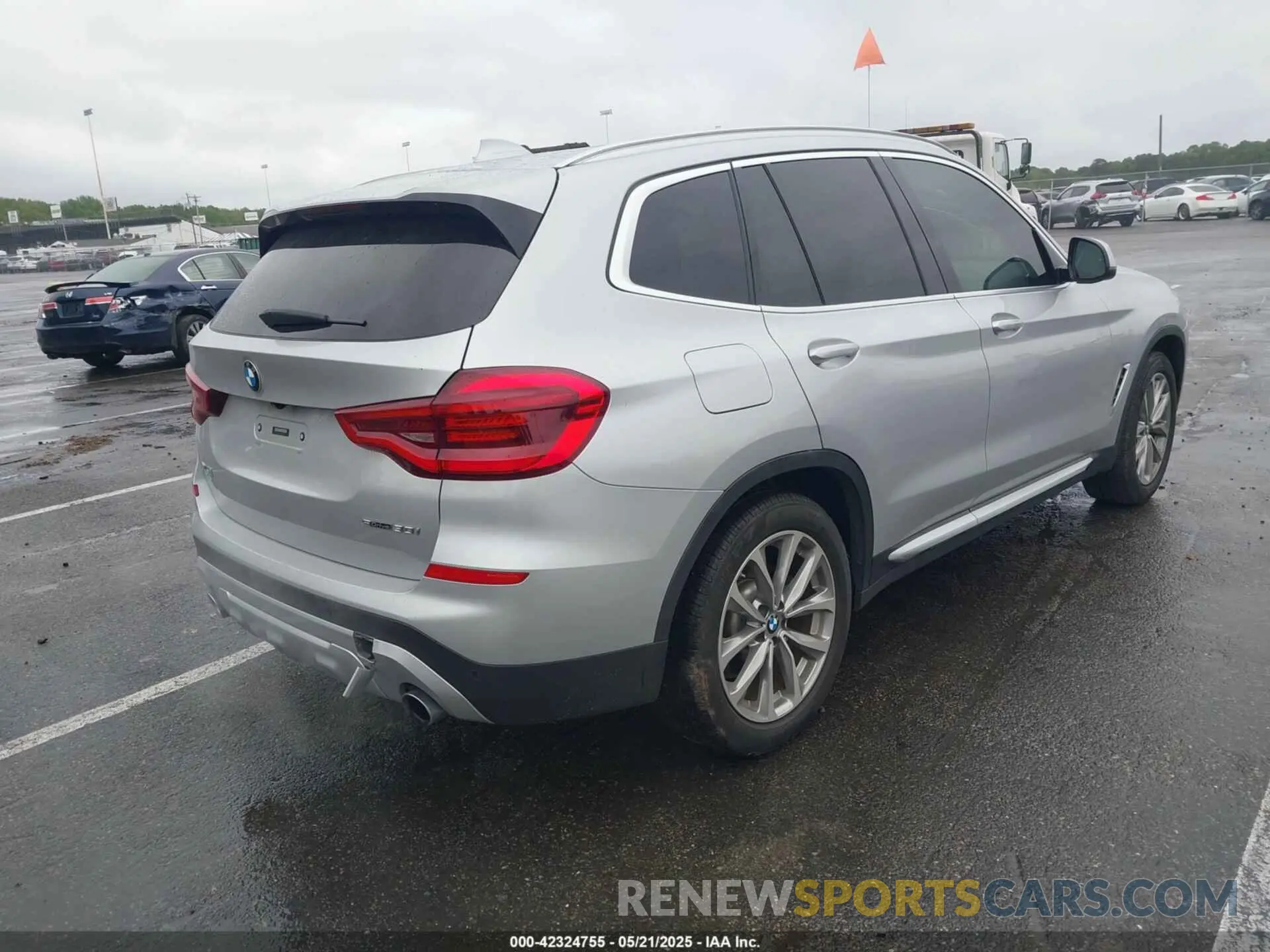 4 Photograph of a damaged car 5UXTR7C50KLF33892 BMW X3 2019