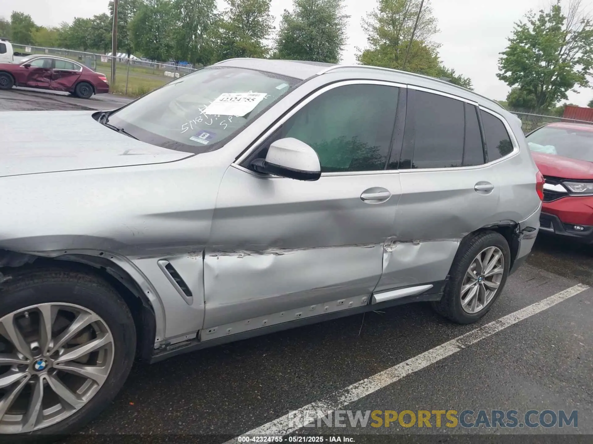 6 Photograph of a damaged car 5UXTR7C50KLF33892 BMW X3 2019