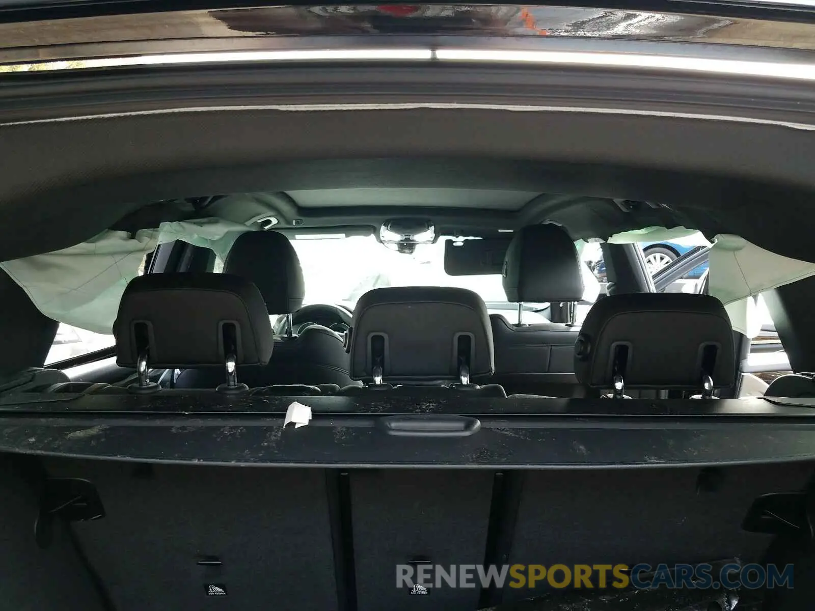 9 Photograph of a damaged car 5UXTR7C50KLR39619 BMW X3 2019