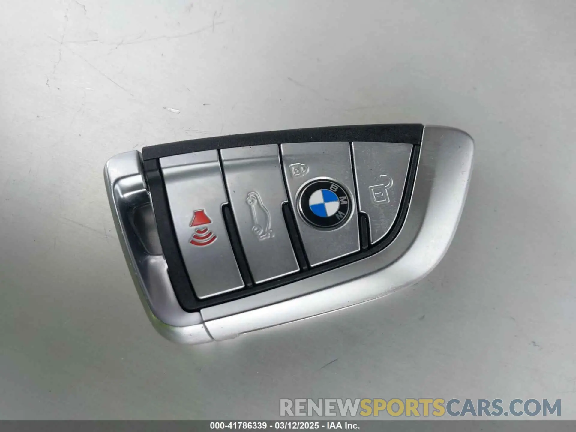11 Photograph of a damaged car 5UXTR7C50KLR44299 BMW X3 2019