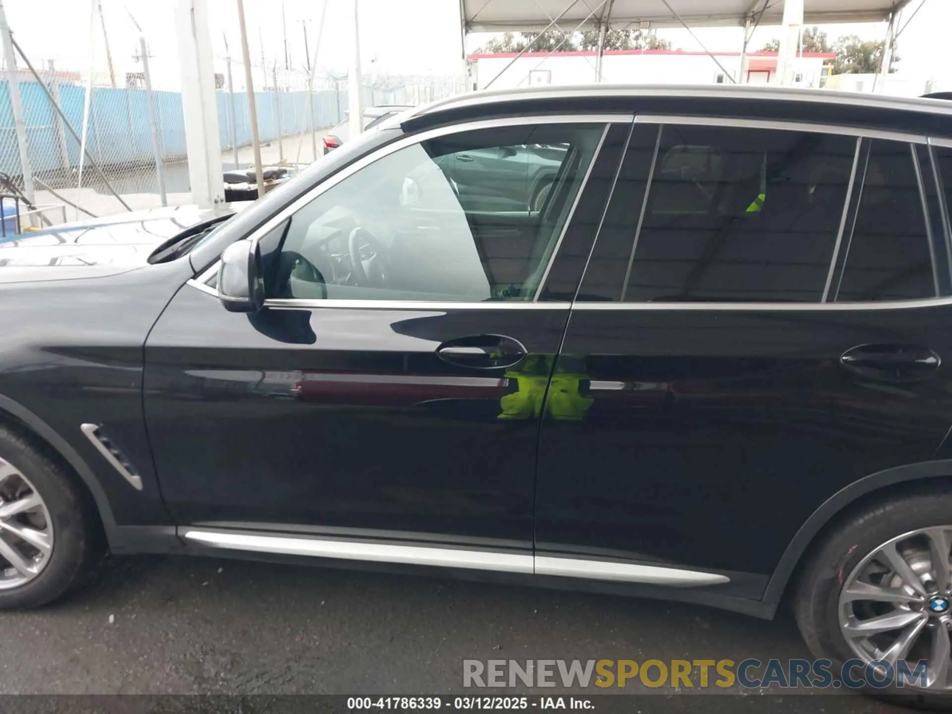 14 Photograph of a damaged car 5UXTR7C50KLR44299 BMW X3 2019
