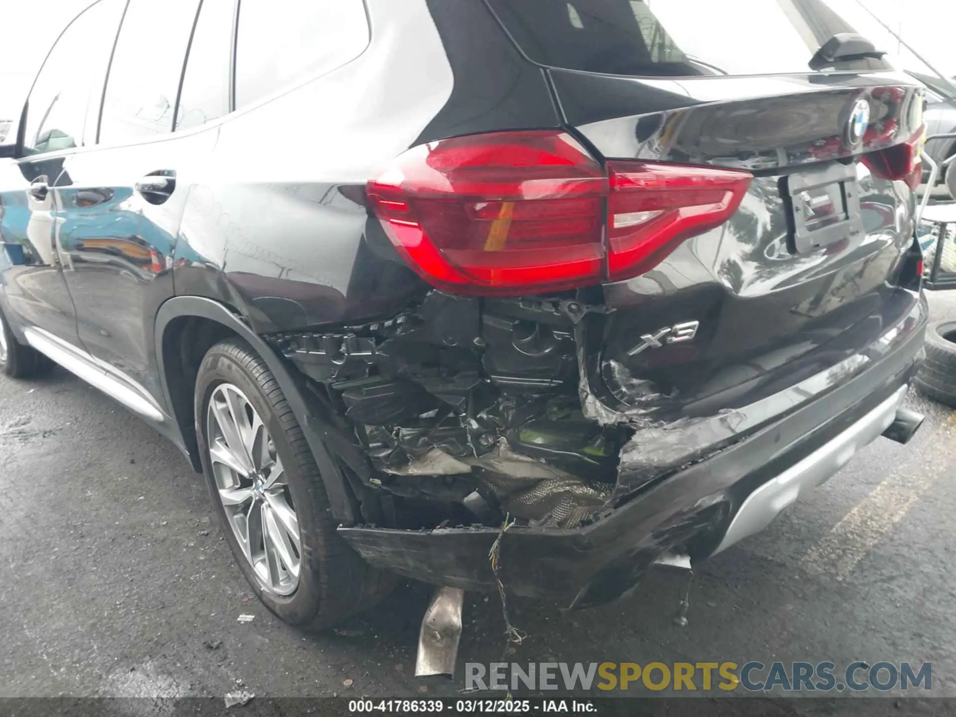 6 Photograph of a damaged car 5UXTR7C50KLR44299 BMW X3 2019