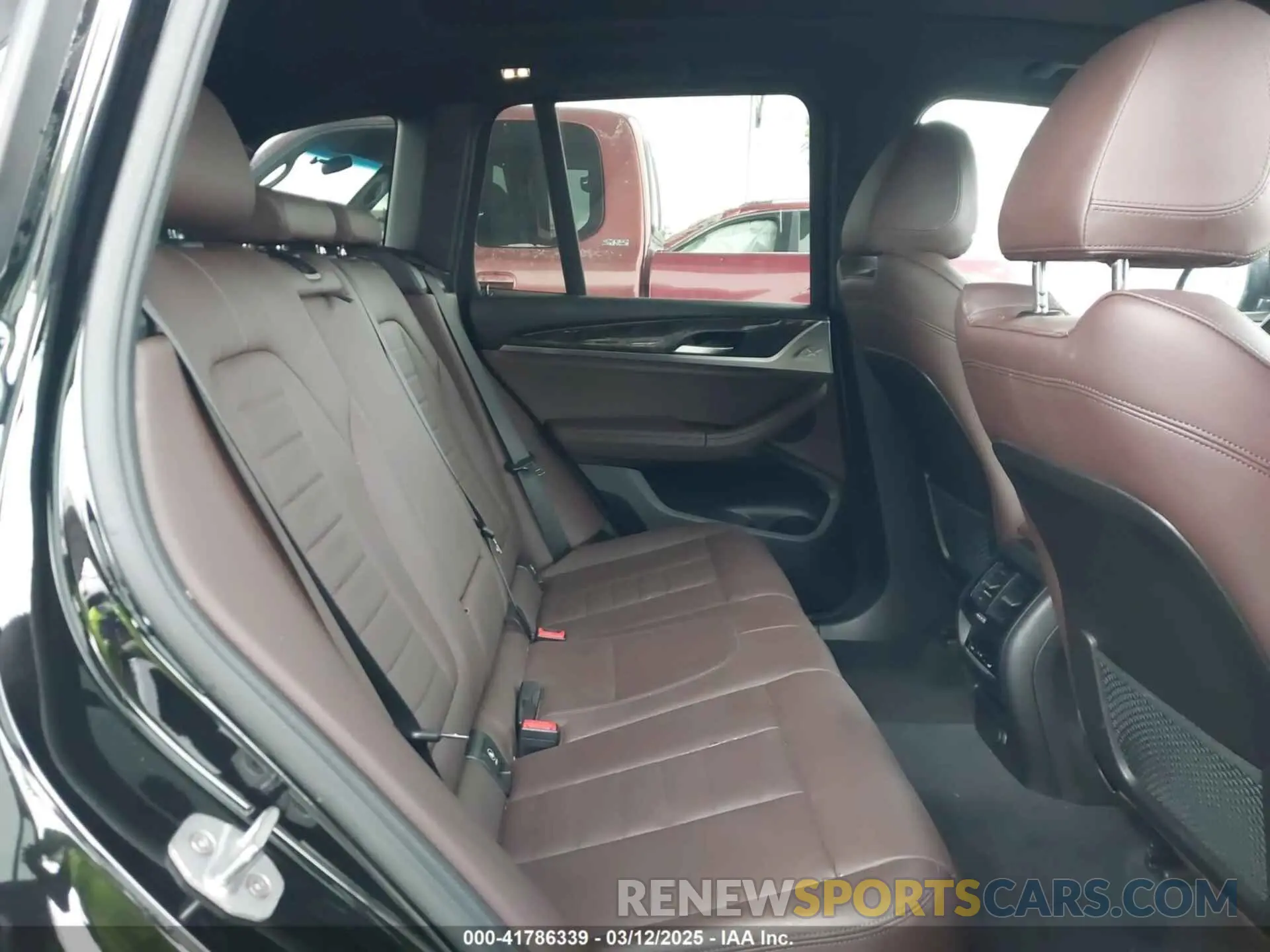8 Photograph of a damaged car 5UXTR7C50KLR44299 BMW X3 2019