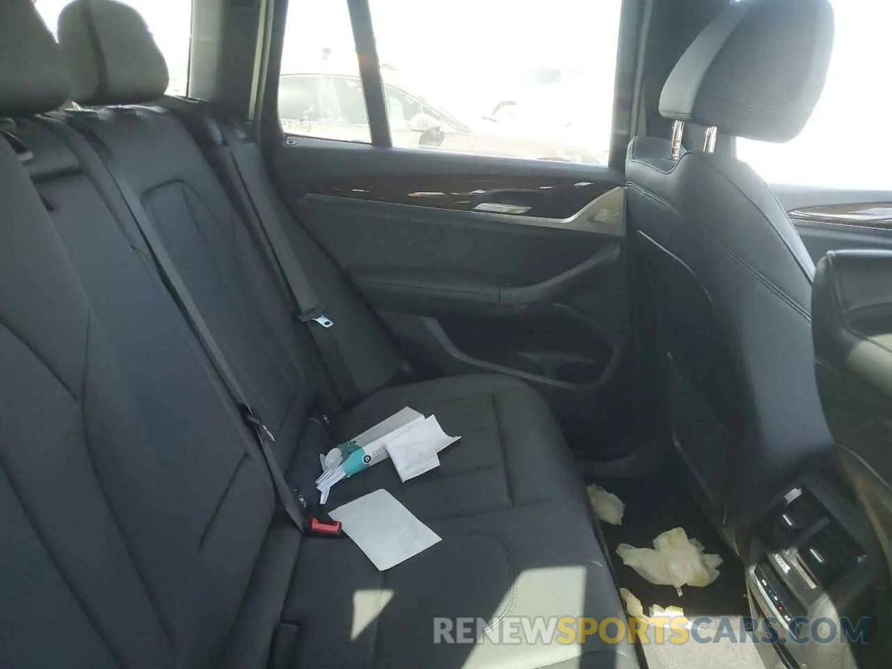 11 Photograph of a damaged car 5UXTR7C50KLR46280 BMW X3 2019