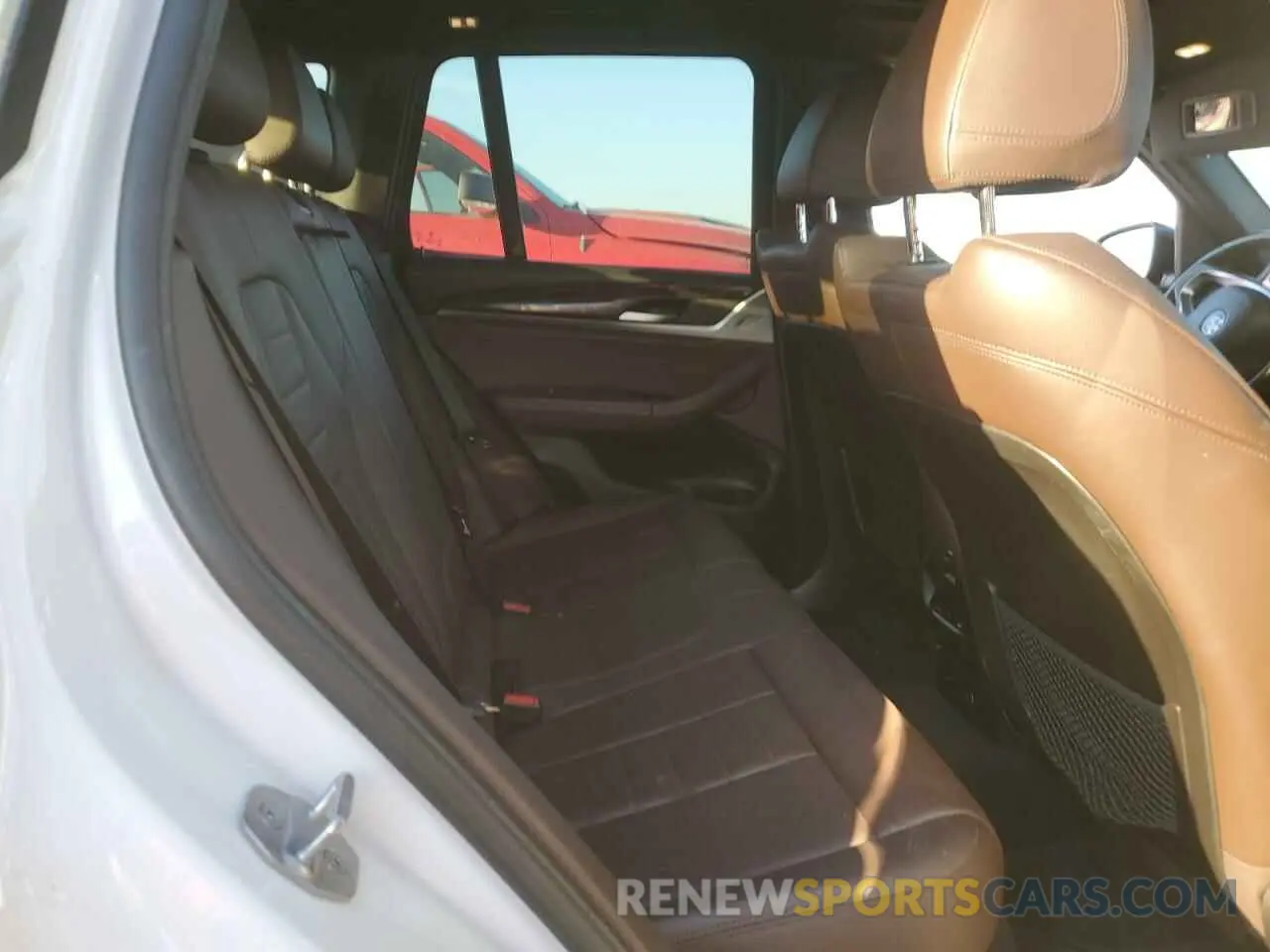 10 Photograph of a damaged car 5UXTR7C50KLR46862 BMW X3 2019