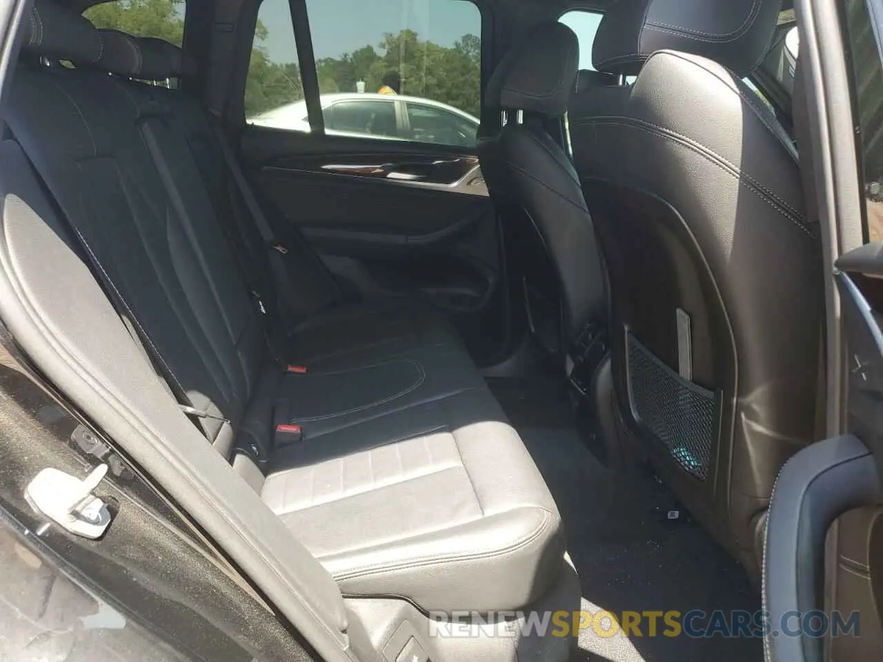 11 Photograph of a damaged car 5UXTR7C51KLE88851 BMW X3 2019