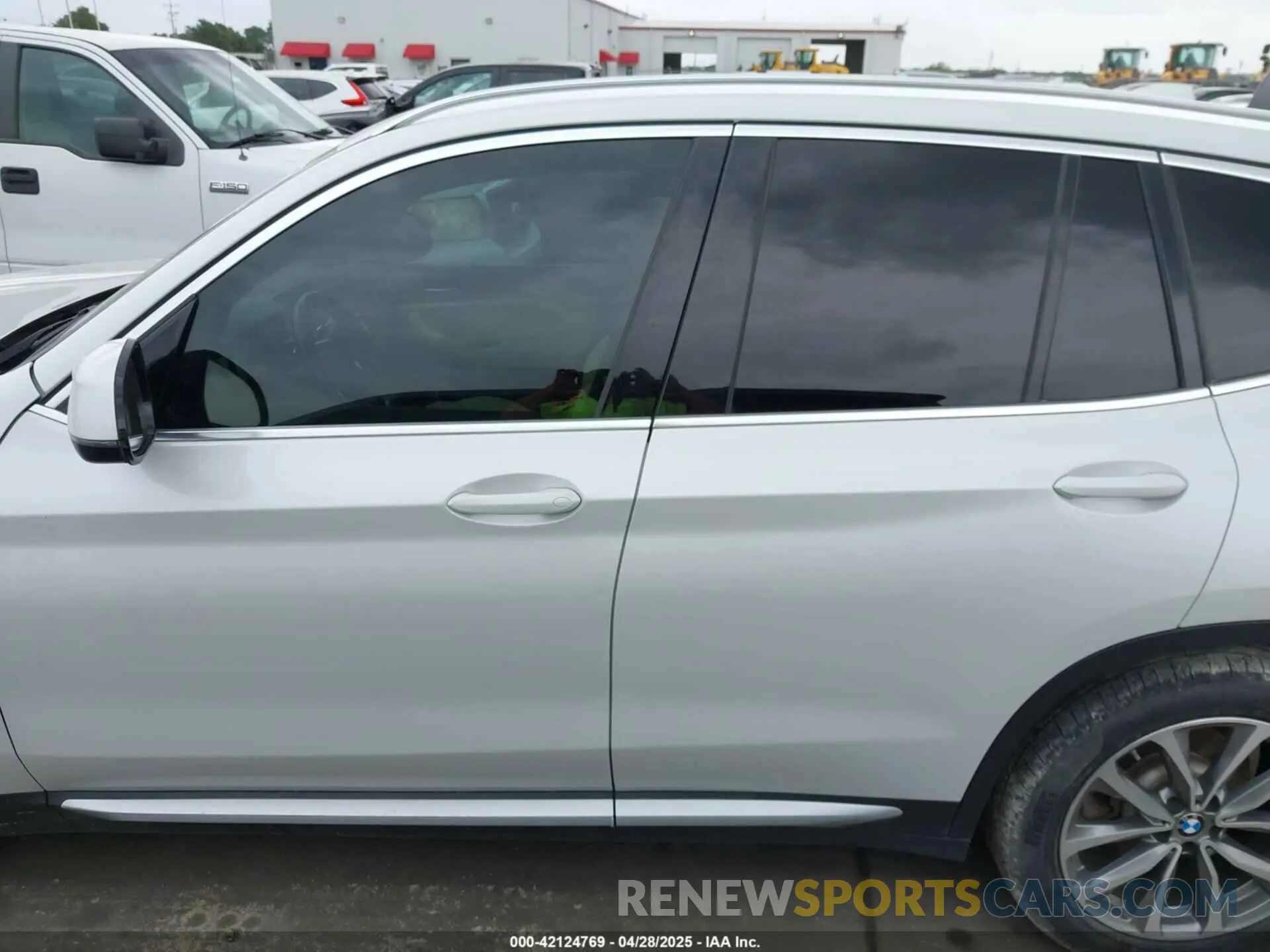 14 Photograph of a damaged car 5UXTR7C51KLE97856 BMW X3 2019