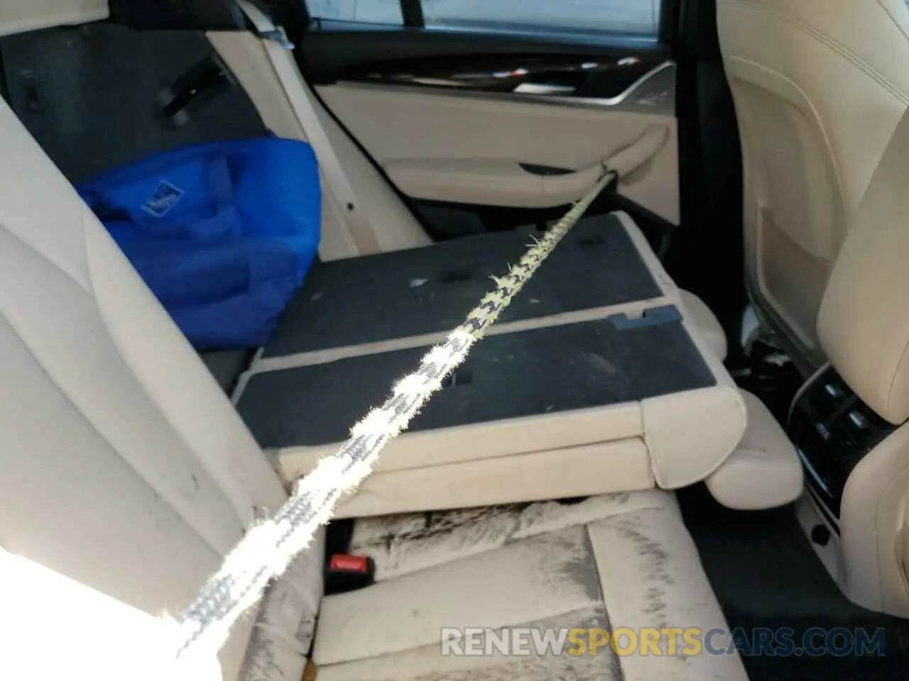 6 Photograph of a damaged car 5UXTR7C51KLE98716 BMW X3 2019