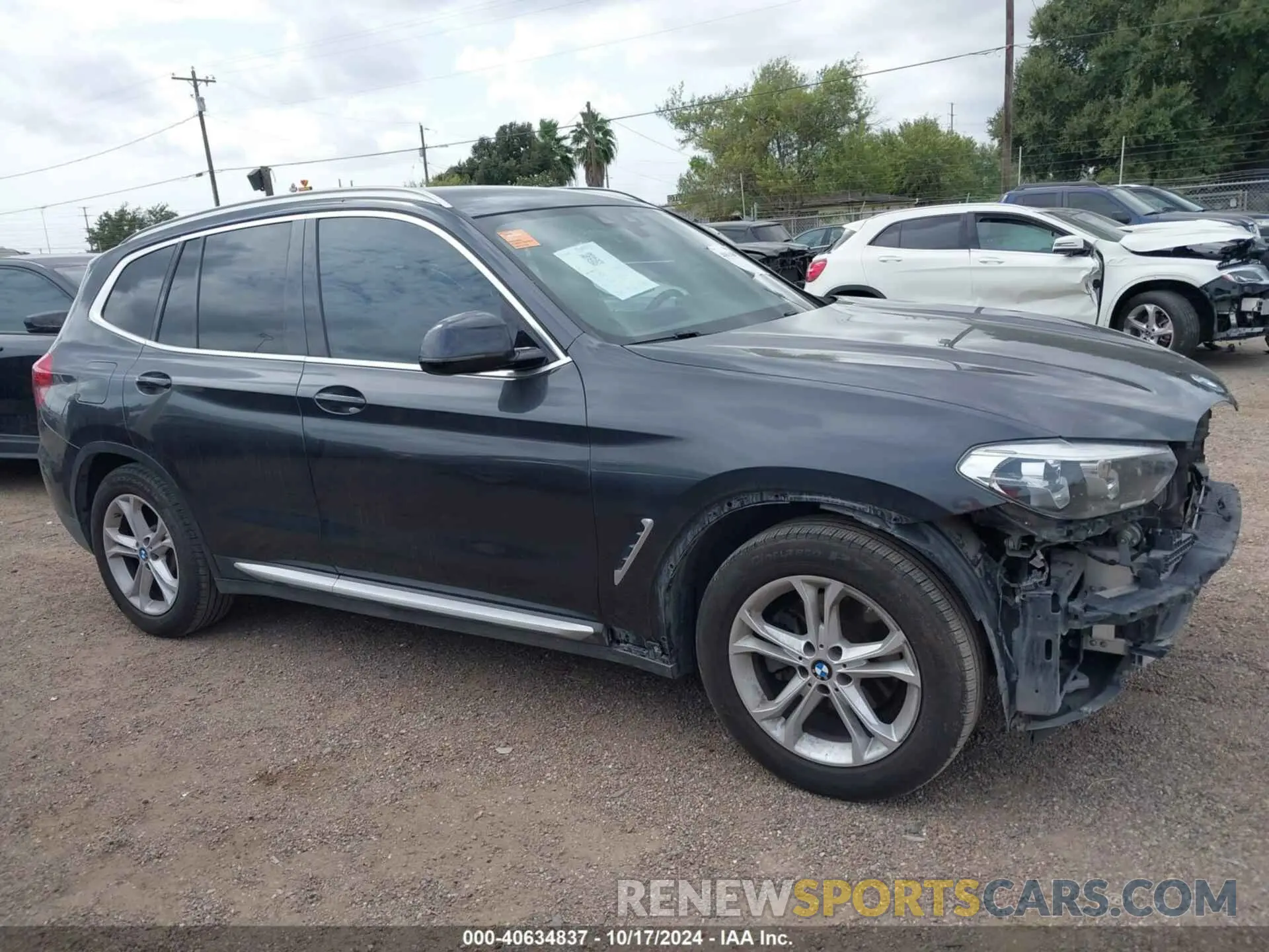 14 Photograph of a damaged car 5UXTR7C51KLF32752 BMW X3 2019