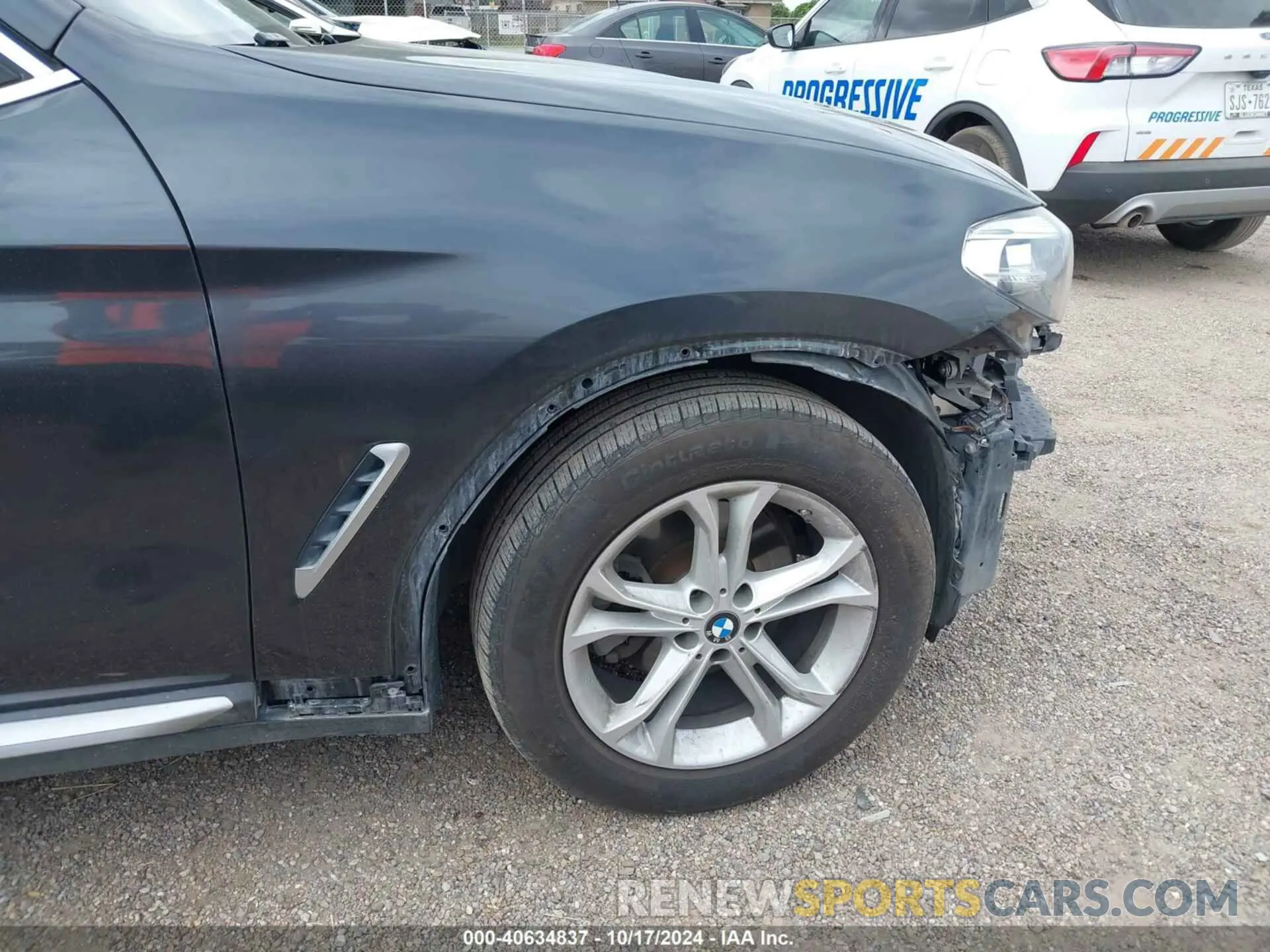 21 Photograph of a damaged car 5UXTR7C51KLF32752 BMW X3 2019