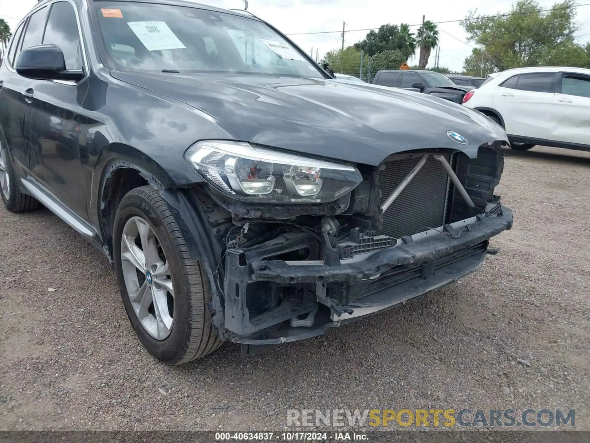 22 Photograph of a damaged car 5UXTR7C51KLF32752 BMW X3 2019
