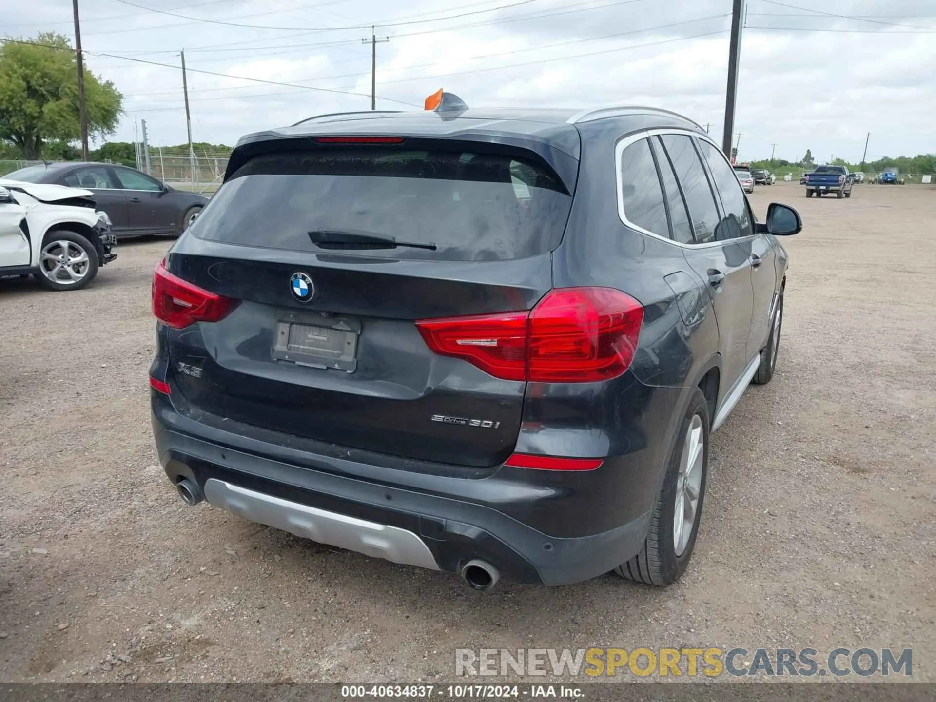 4 Photograph of a damaged car 5UXTR7C51KLF32752 BMW X3 2019