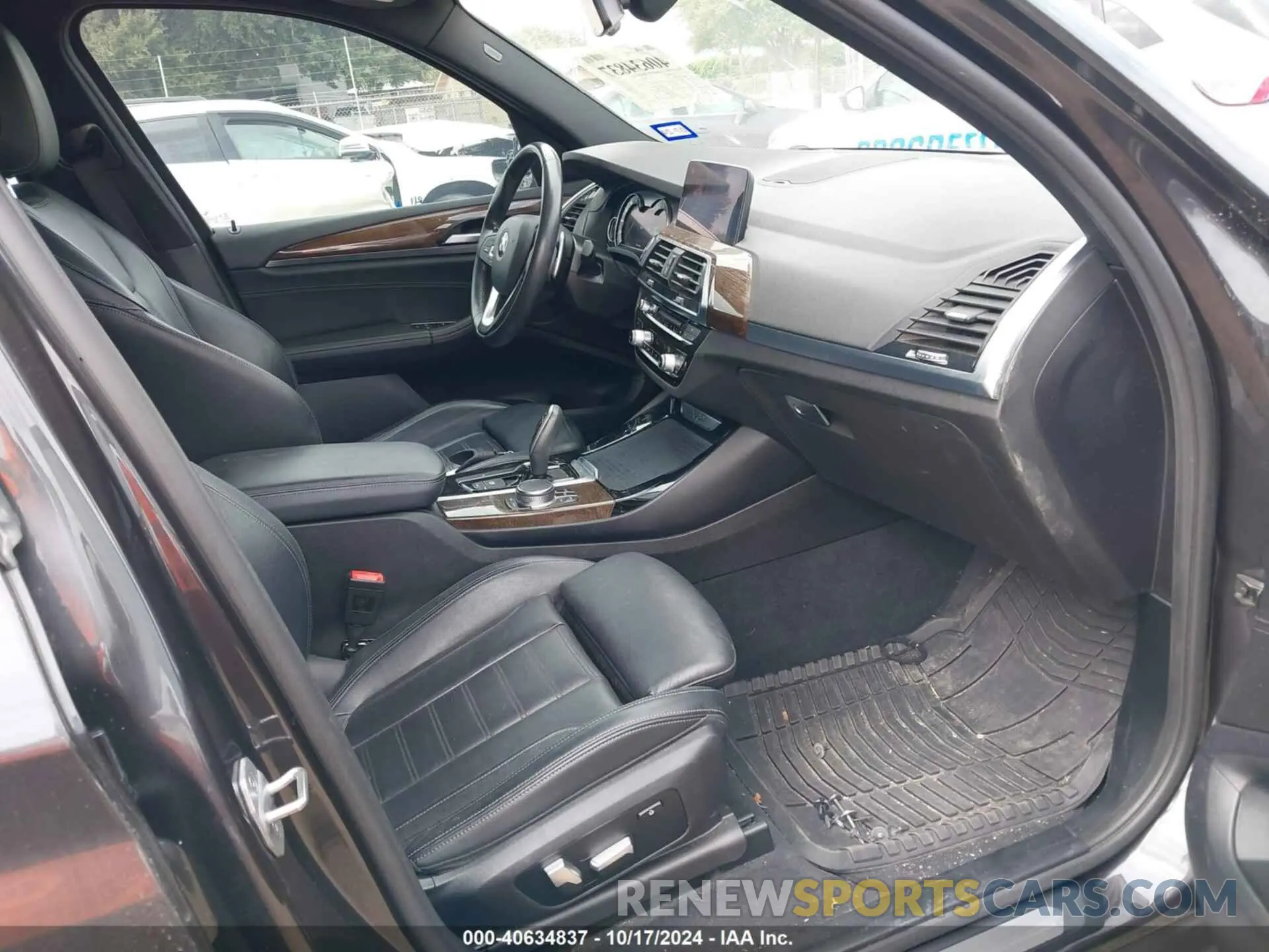 5 Photograph of a damaged car 5UXTR7C51KLF32752 BMW X3 2019