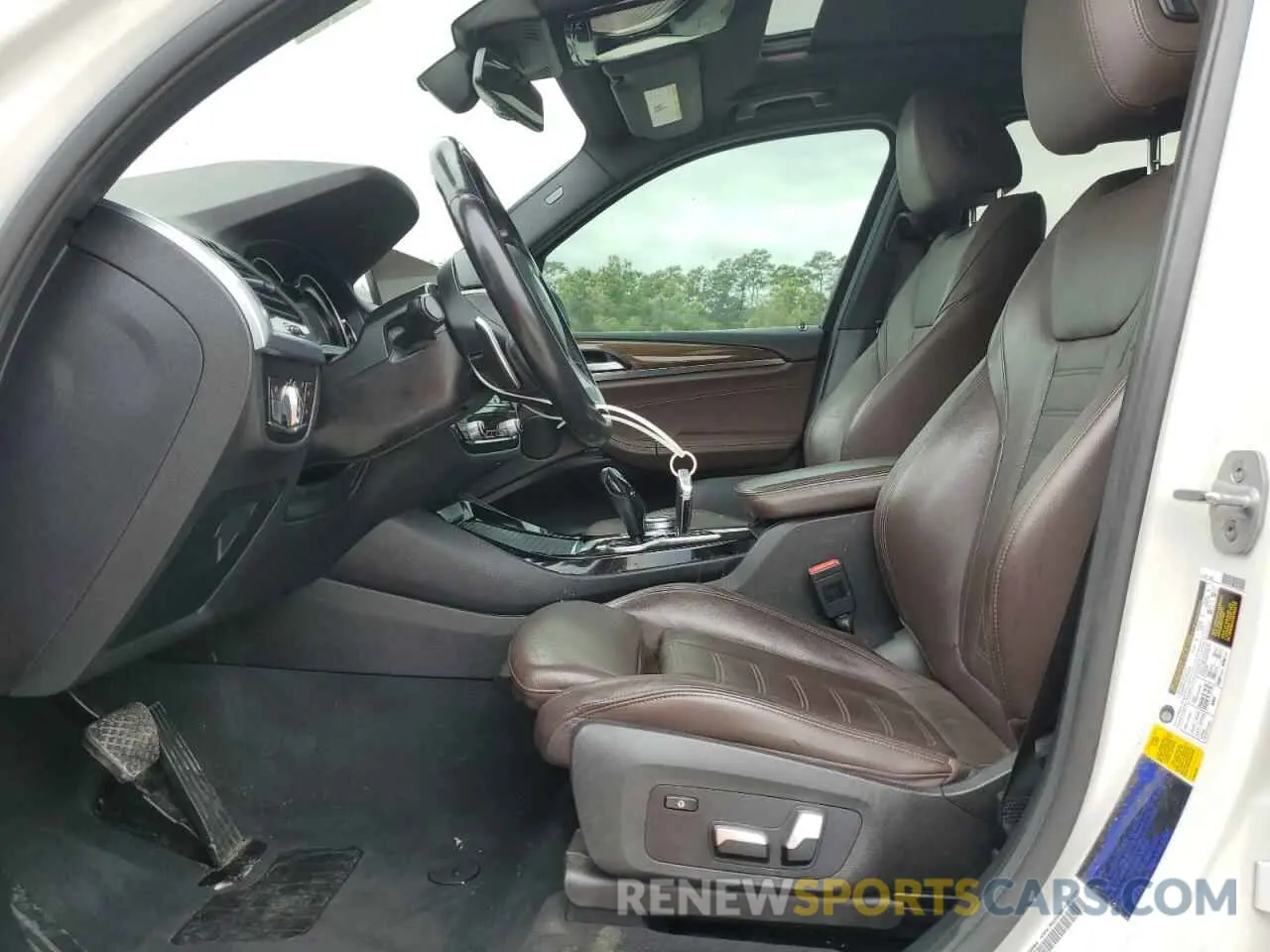 7 Photograph of a damaged car 5UXTR7C51KLR45218 BMW X3 2019
