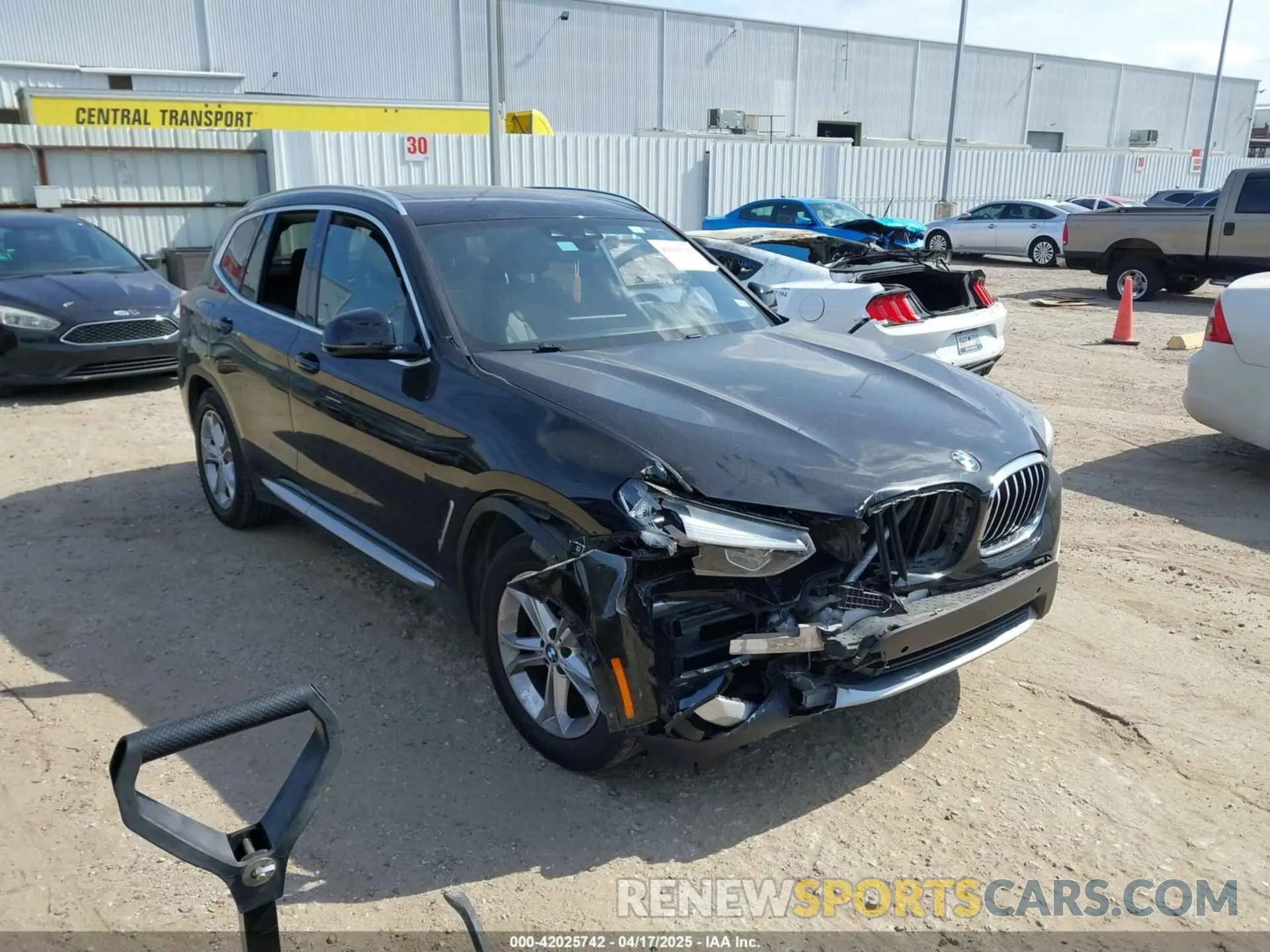 1 Photograph of a damaged car 5UXTR7C51KLR47213 BMW X3 2019