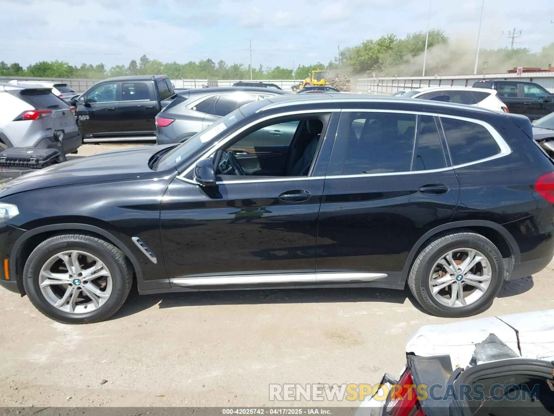 14 Photograph of a damaged car 5UXTR7C51KLR47213 BMW X3 2019