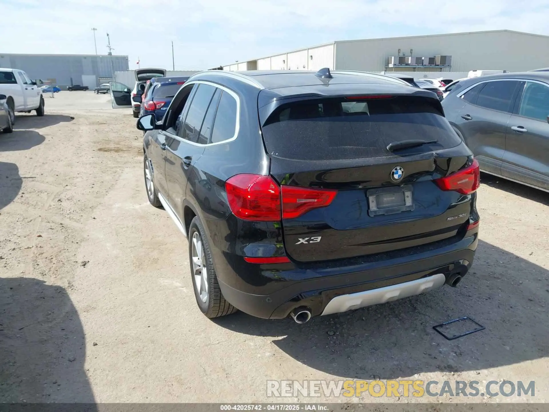 3 Photograph of a damaged car 5UXTR7C51KLR47213 BMW X3 2019