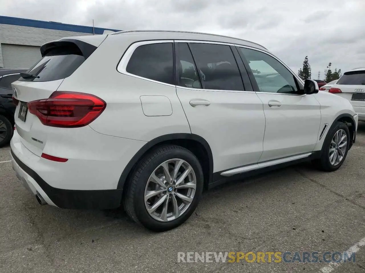 3 Photograph of a damaged car 5UXTR7C52KLE96957 BMW X3 2019