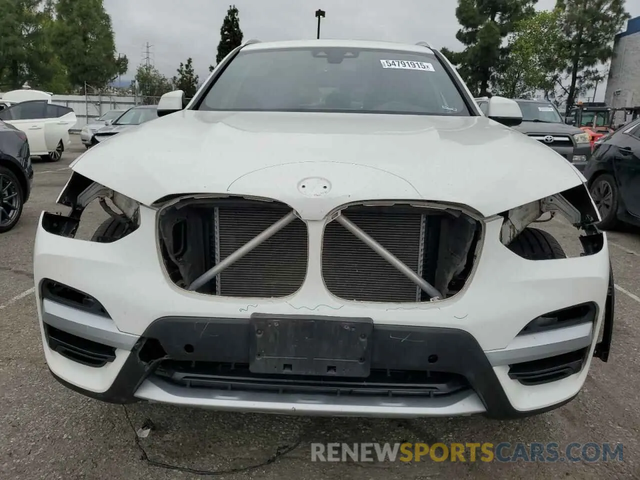 5 Photograph of a damaged car 5UXTR7C52KLE96957 BMW X3 2019