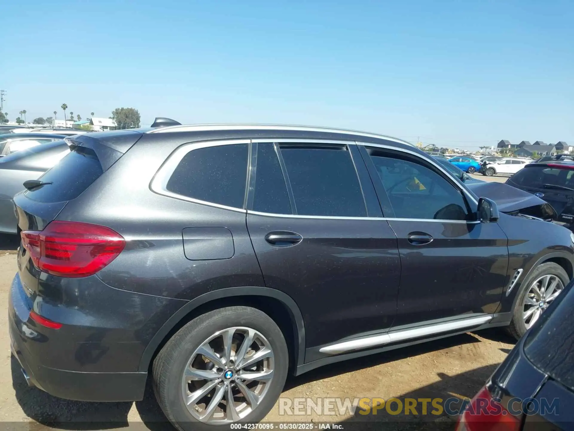 12 Photograph of a damaged car 5UXTR7C52KLE98286 BMW X3 2019