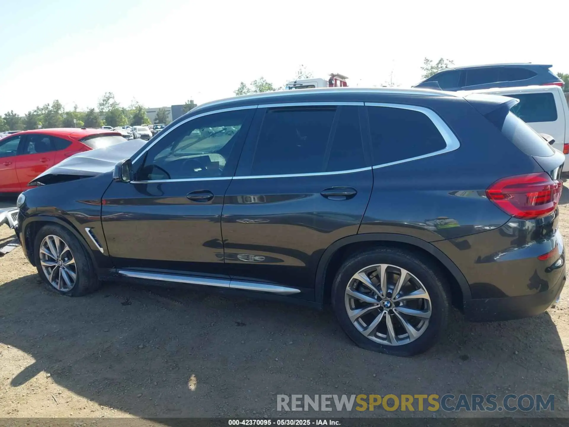 13 Photograph of a damaged car 5UXTR7C52KLE98286 BMW X3 2019