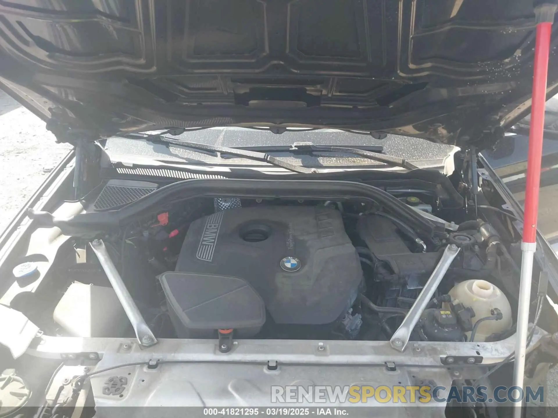 10 Photograph of a damaged car 5UXTR7C52KLF24627 BMW X3 2019