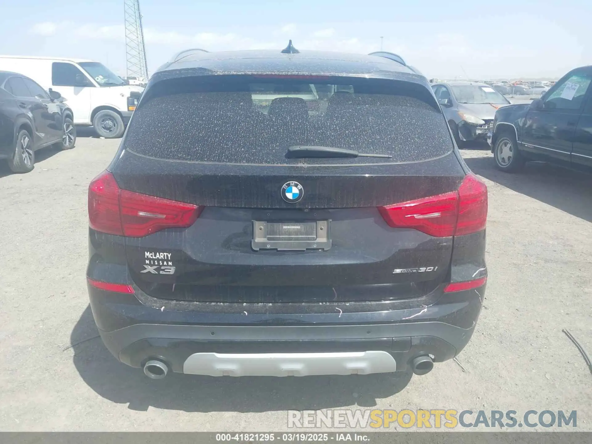 16 Photograph of a damaged car 5UXTR7C52KLF24627 BMW X3 2019