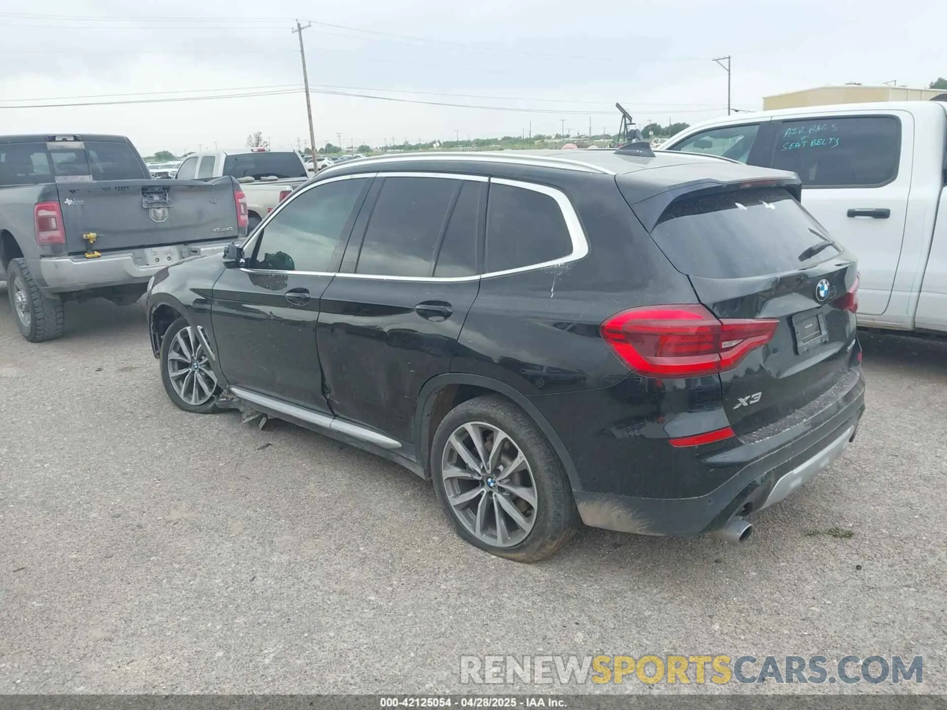 3 Photograph of a damaged car 5UXTR7C52KLF31478 BMW X3 2019