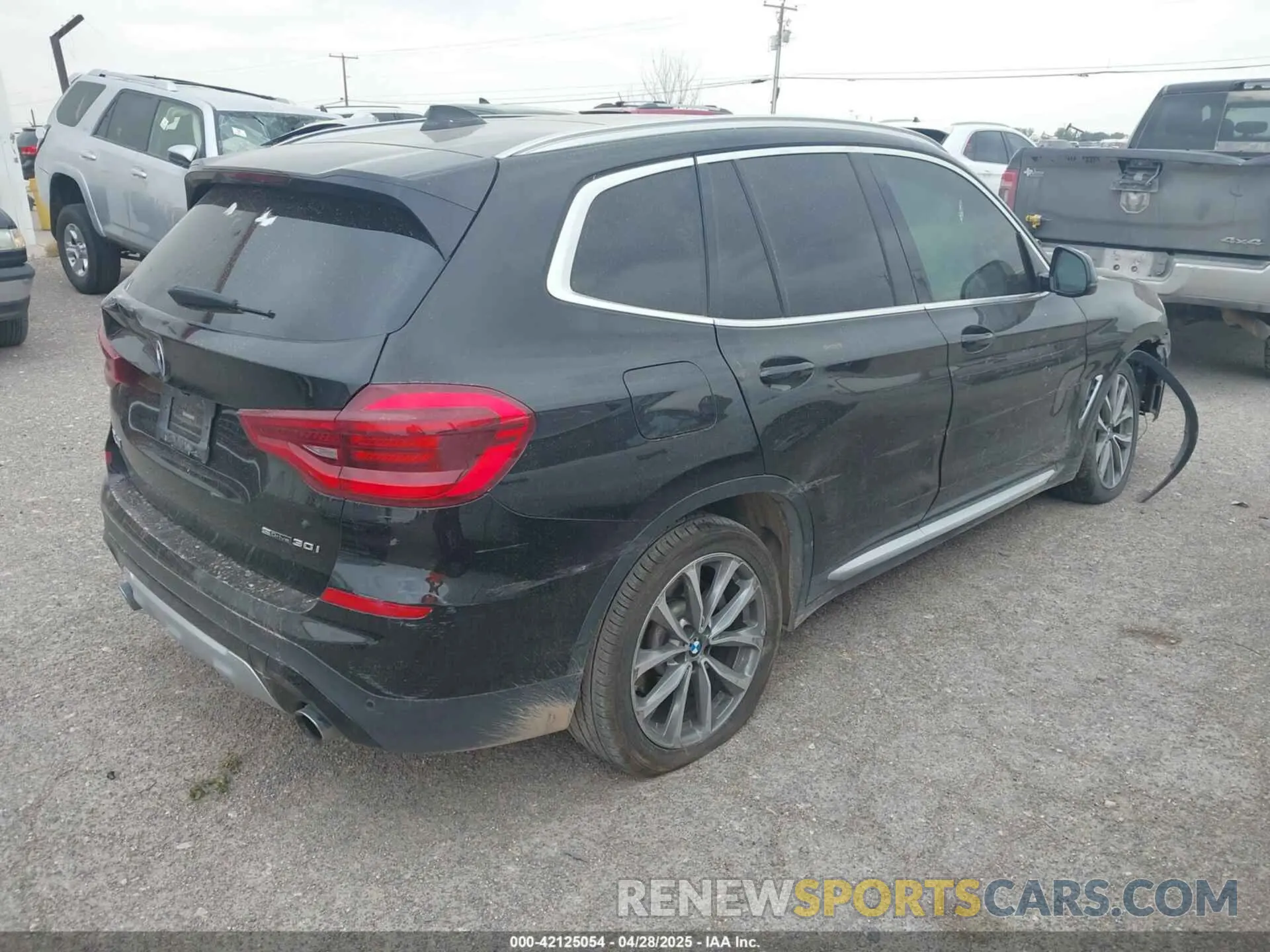 4 Photograph of a damaged car 5UXTR7C52KLF31478 BMW X3 2019
