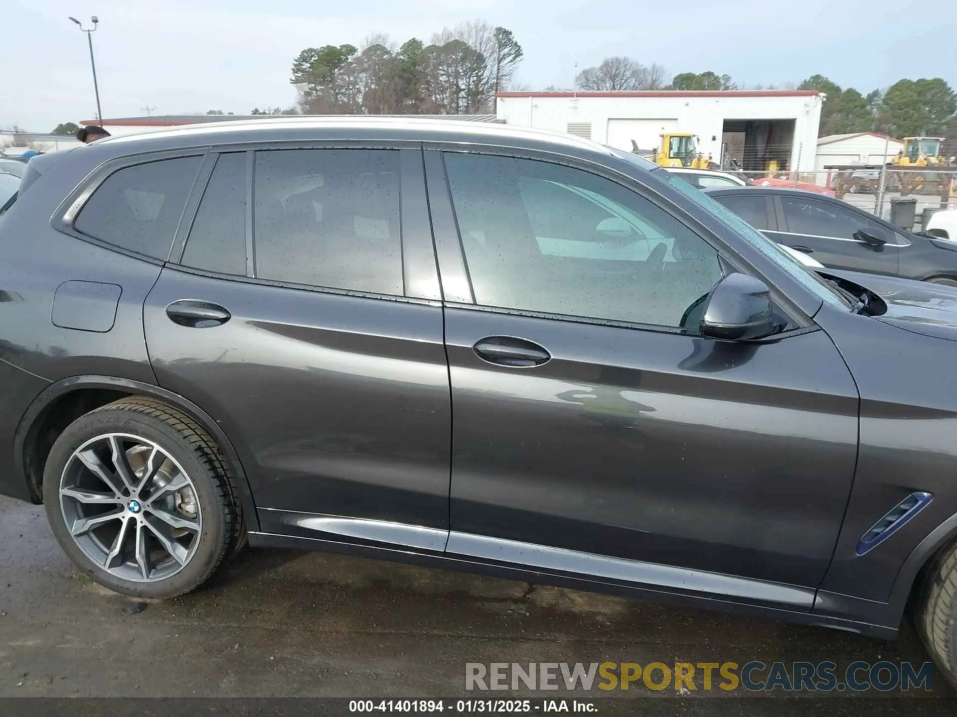 13 Photograph of a damaged car 5UXTR7C52KLF33635 BMW X3 2019