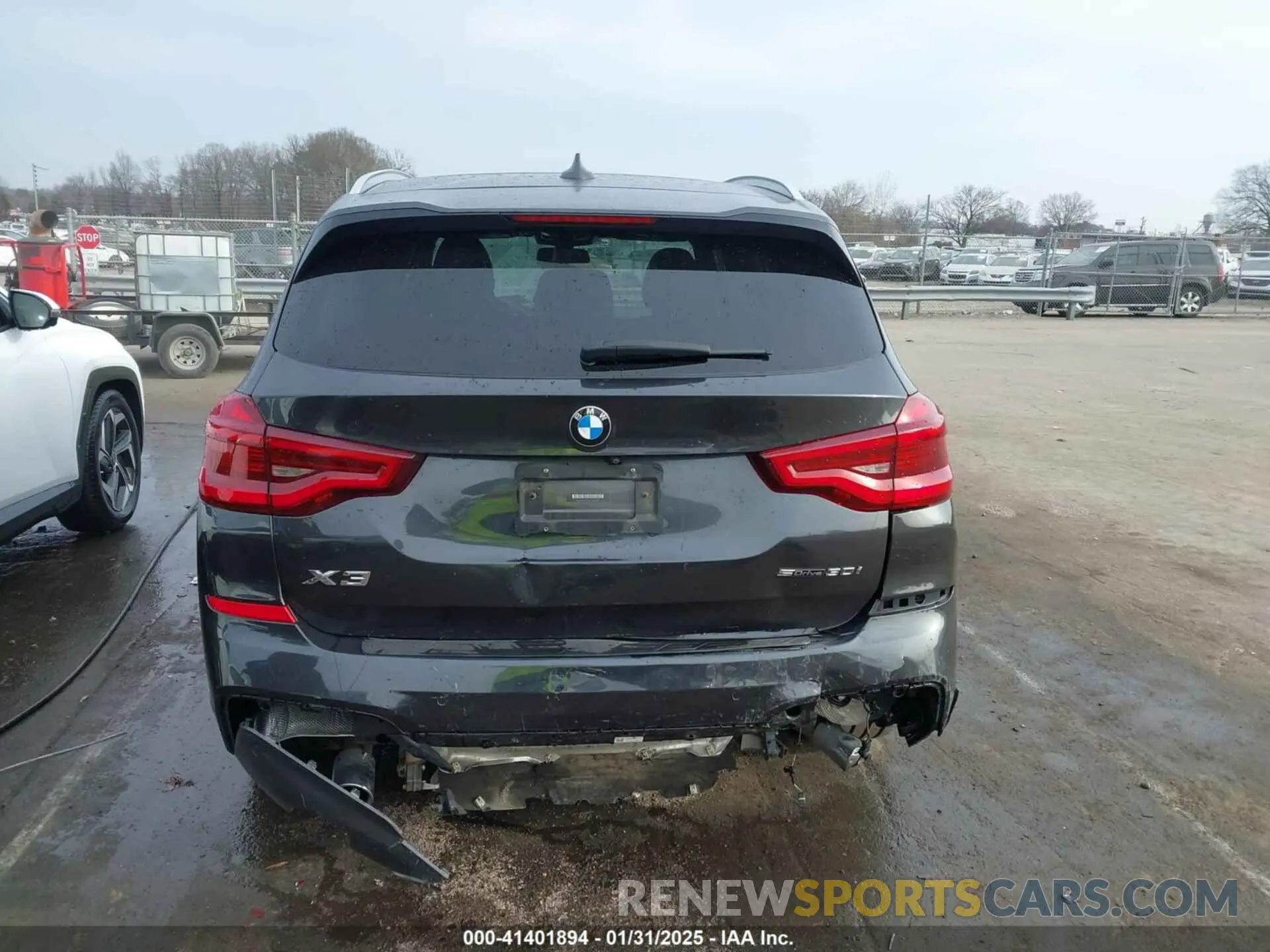 16 Photograph of a damaged car 5UXTR7C52KLF33635 BMW X3 2019