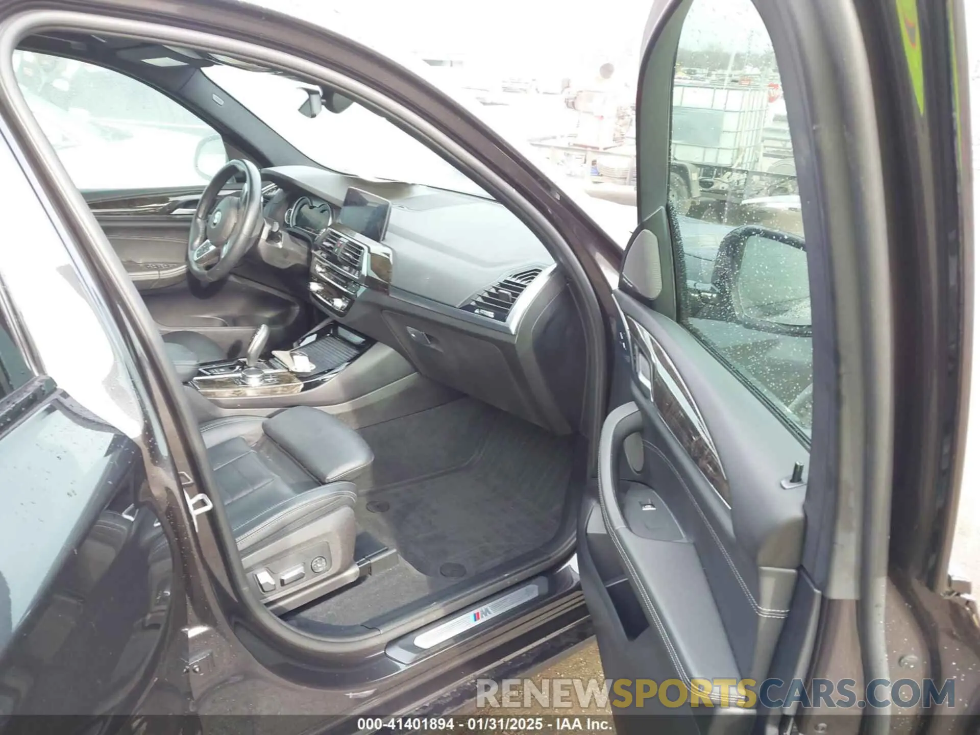 5 Photograph of a damaged car 5UXTR7C52KLF33635 BMW X3 2019