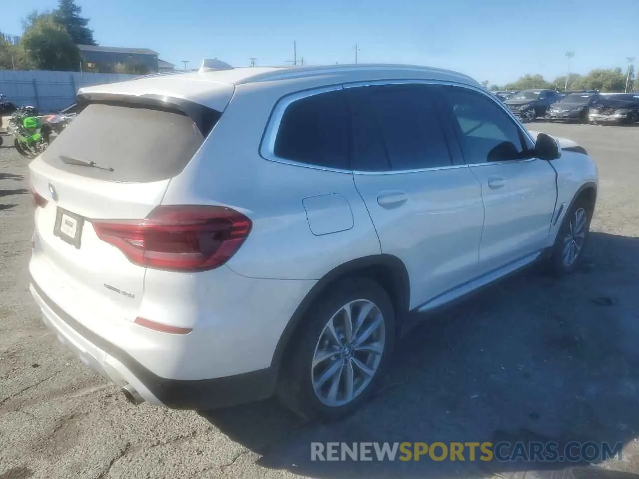 3 Photograph of a damaged car 5UXTR7C52KLR51335 BMW X3 2019