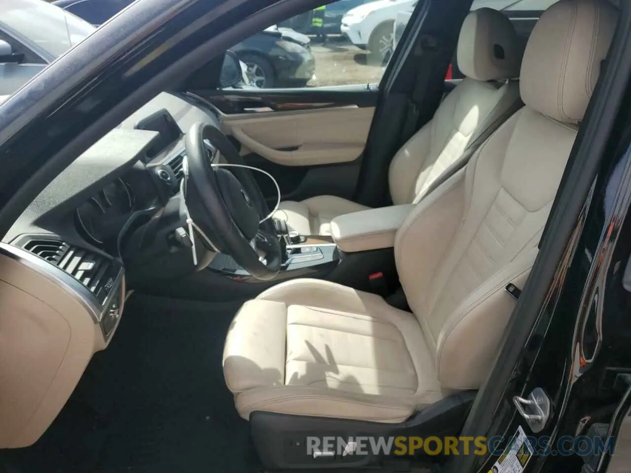 7 Photograph of a damaged car 5UXTR7C52KLR51402 BMW X3 2019