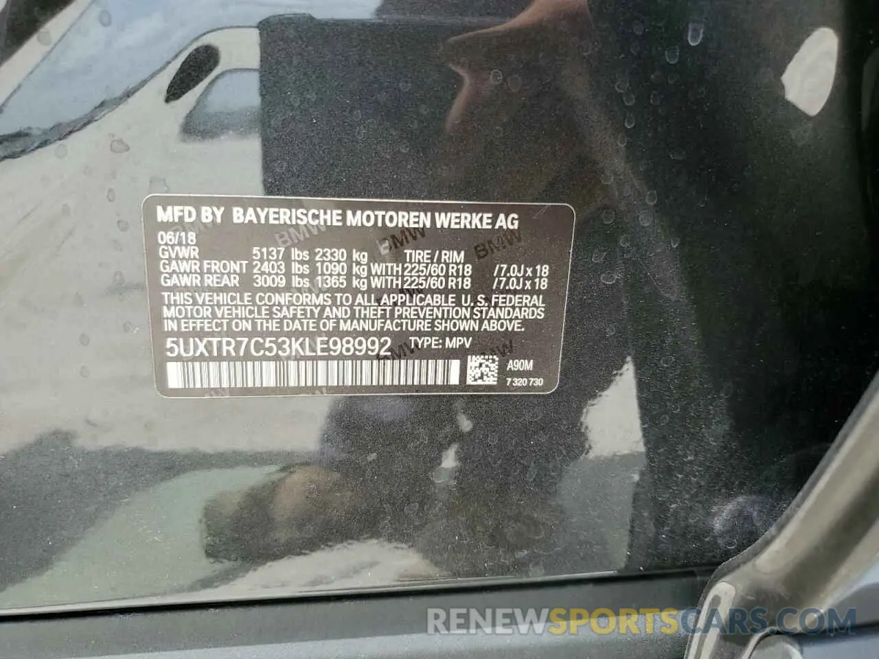 10 Photograph of a damaged car 5UXTR7C53KLE98992 BMW X3 2019