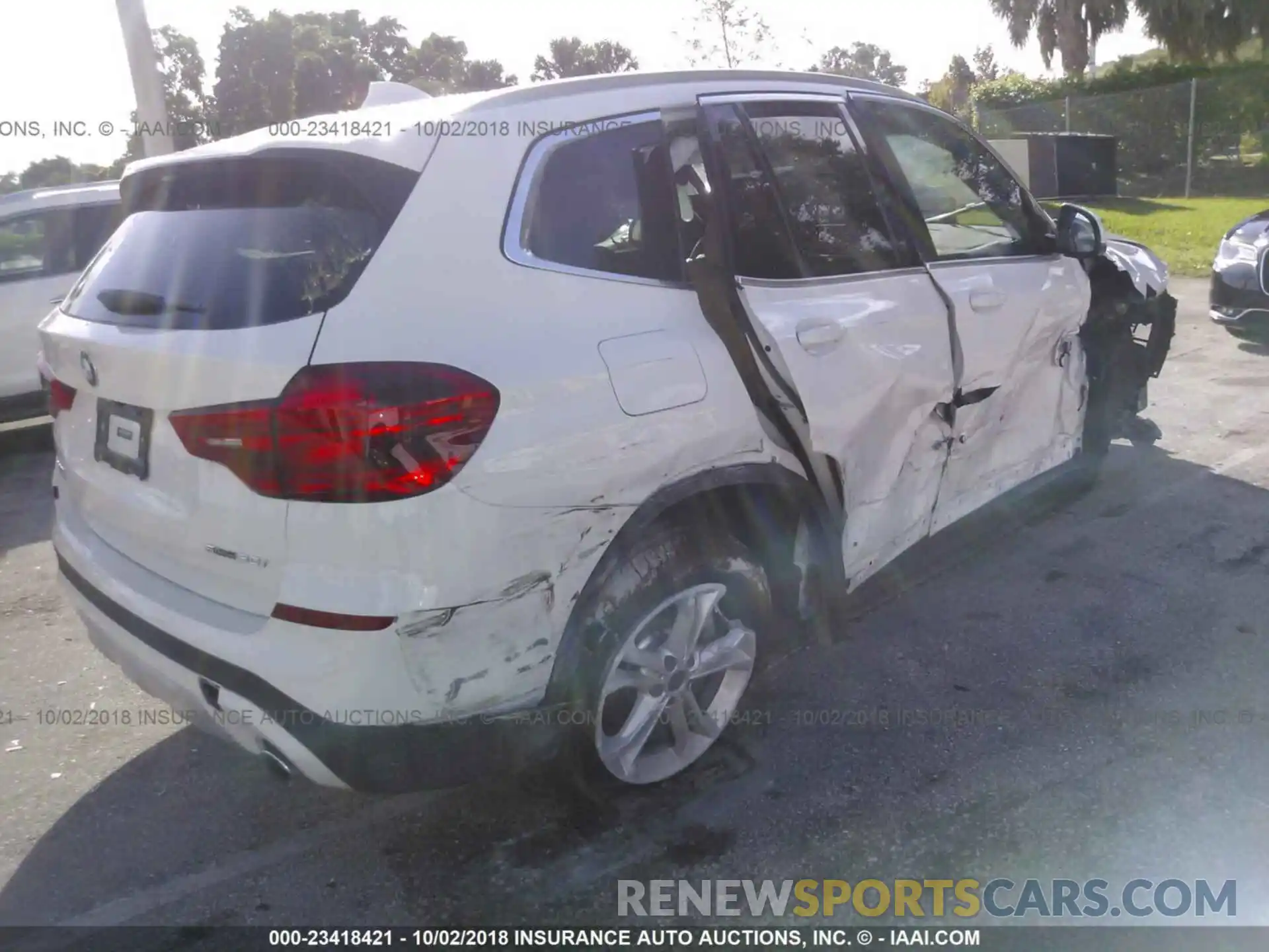 4 Photograph of a damaged car 5UXTR7C53KLF26404 Bmw X3 2019