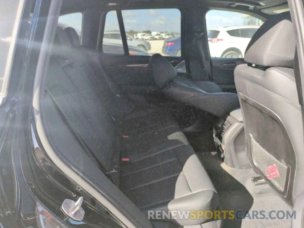 11 Photograph of a damaged car 5UXTR7C53KLF26872 BMW X3 2019