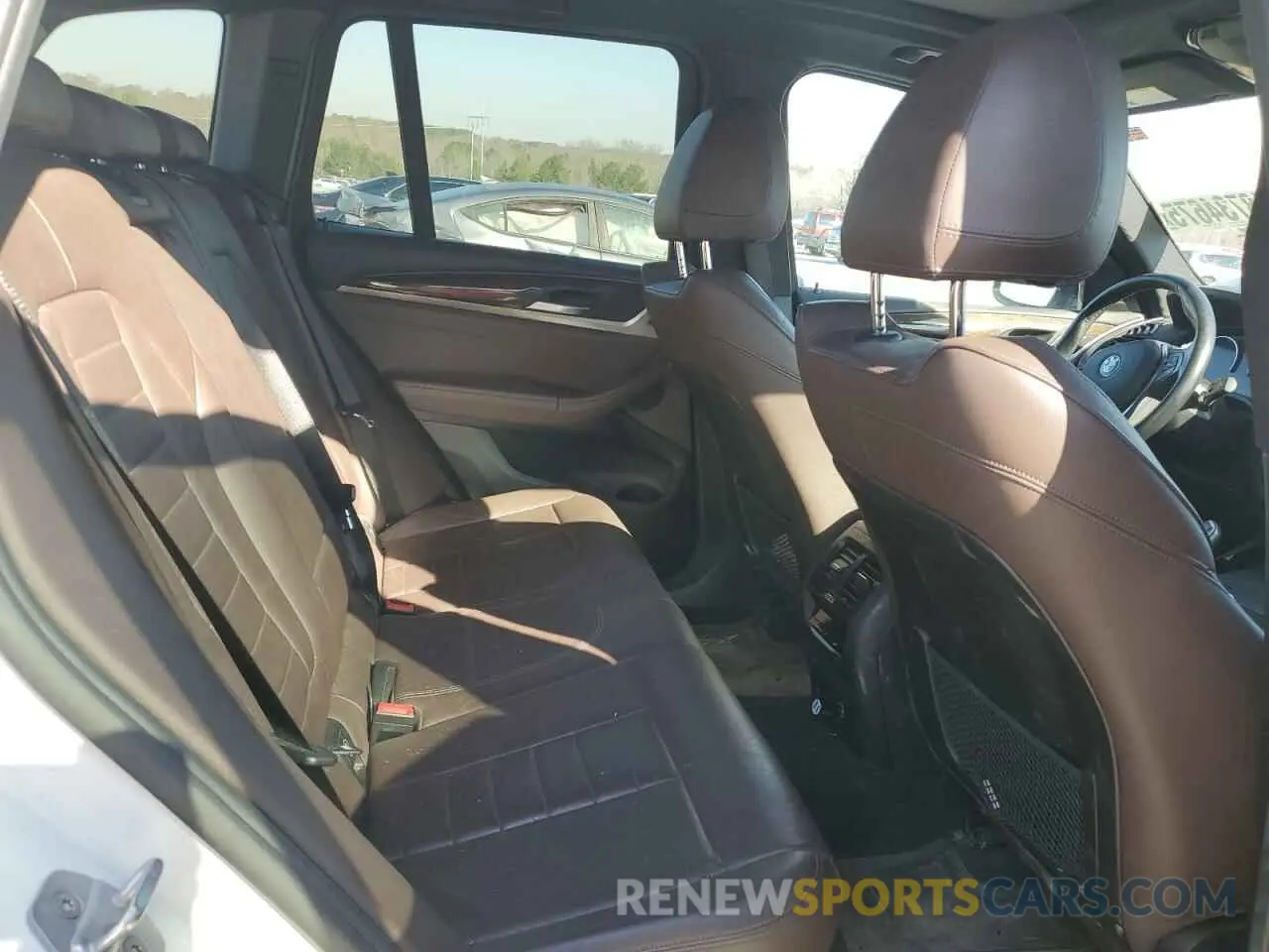 11 Photograph of a damaged car 5UXTR7C53KLF31182 BMW X3 2019