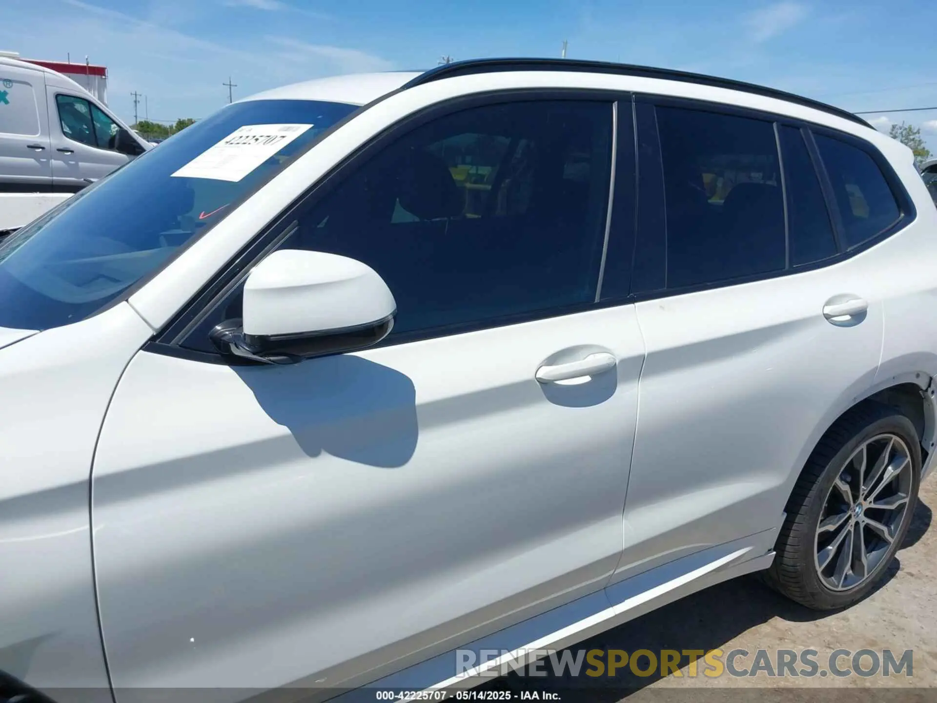14 Photograph of a damaged car 5UXTR7C53KLR44393 BMW X3 2019