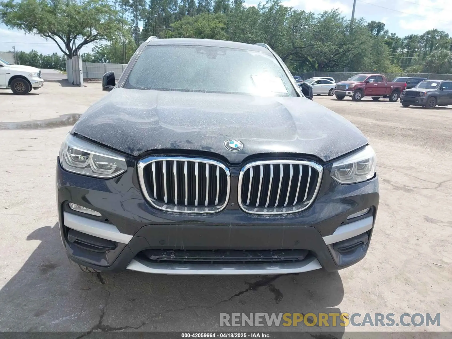 11 Photograph of a damaged car 5UXTR7C53KLR45382 BMW X3 2019