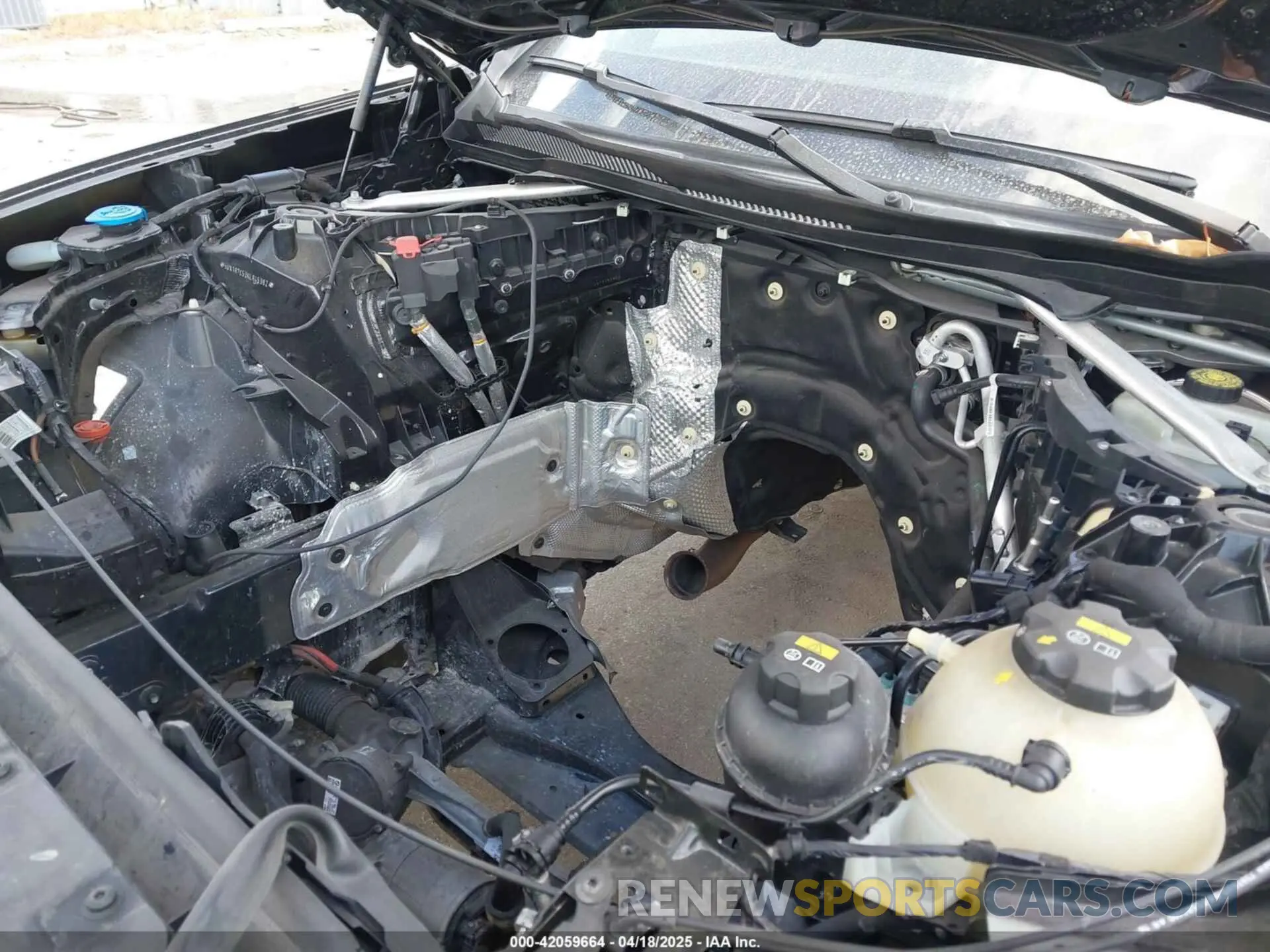 6 Photograph of a damaged car 5UXTR7C53KLR45382 BMW X3 2019